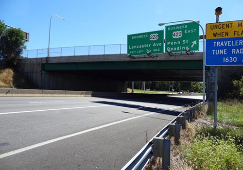 Penn-Ave-Bridge-over-US-422-looking-east